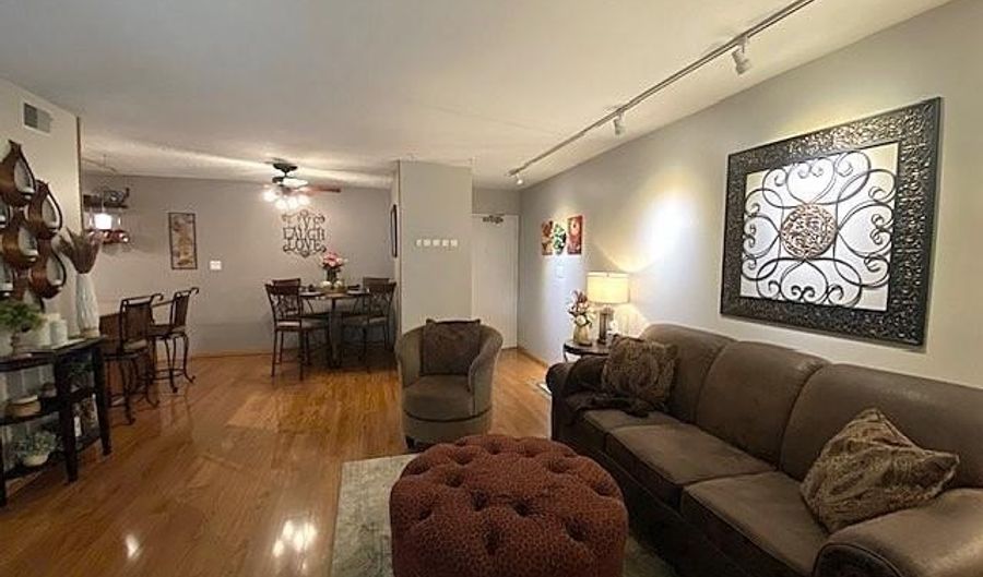 1324 Holgate Dr G2, Ballwin, MO 63021 - 2 Beds, 2 Bath