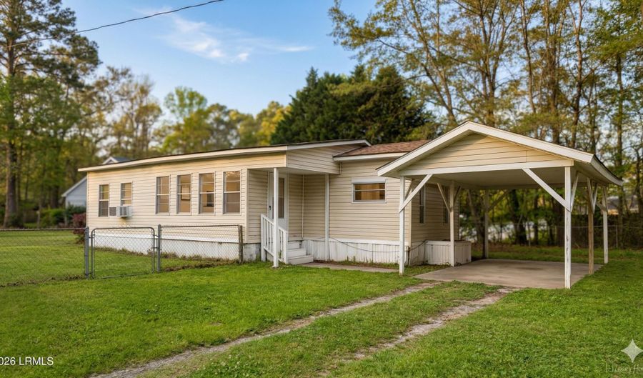 104 Castle Rock Rd, Beaufort, SC 29906 - 2 Beds, 2 Bath
