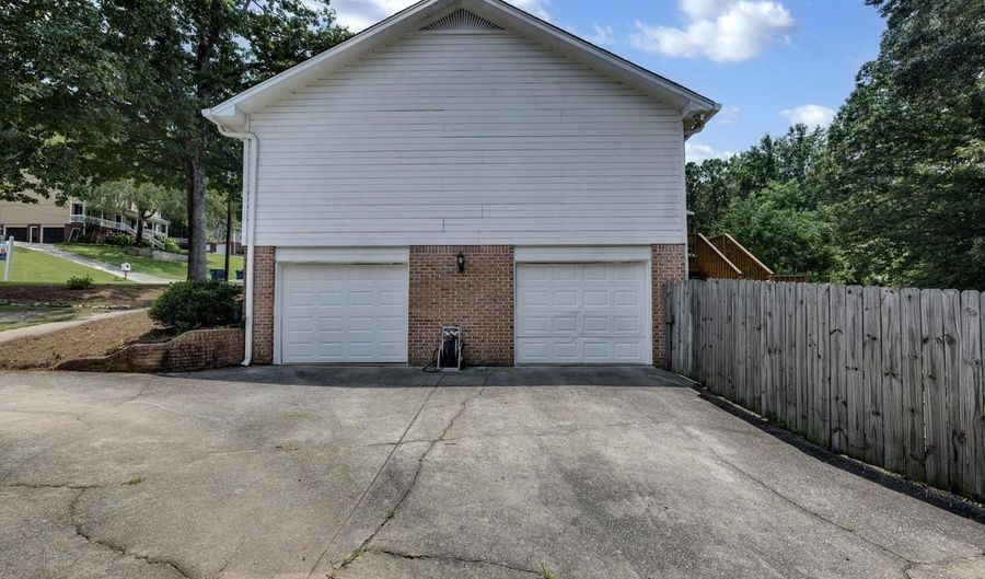 1021 INDEPENDENCE Ct, Alabaster, AL 35007 - 3 Beds, 2 Bath