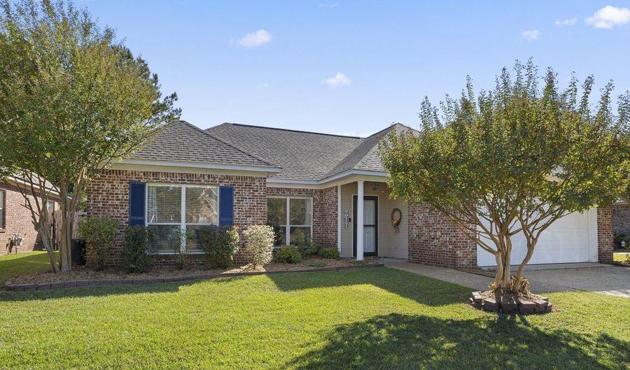 211 Jacks Pl, Brandon, MS 39047 - 3 Beds, 2 Bath
