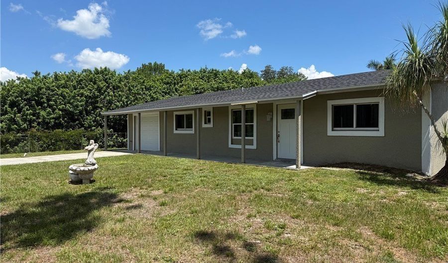 2199 Wyandotte Ave, Alva, FL 33920 - 3 Beds, 2 Bath
