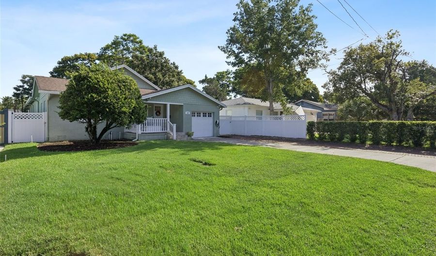 309 NIBLICK Way, Orlando, FL 32804 - 4 Beds, 3 Bath
