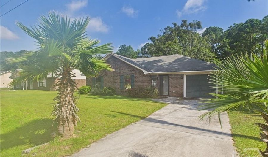 151 Hunters Branch Dr, Allenhurst, GA 31301 - 3 Beds, 2 Bath