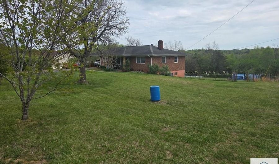 3184 Old Liberty Dr, Axton, VA 24054 - 3 Beds, 2 Bath