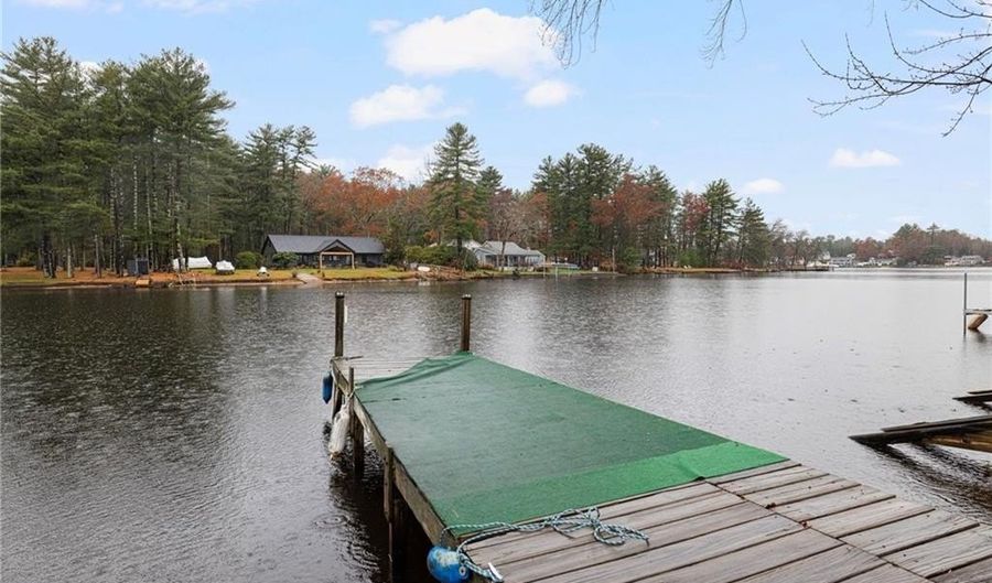 422 Shady Valley Rd, Coventry, RI 02816 - 2 Beds, 1 Bath