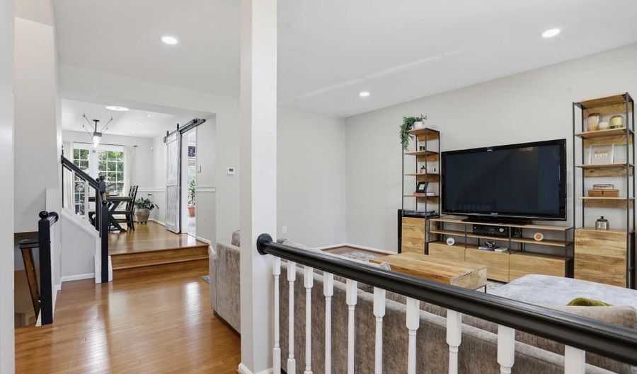 6152 WELLINGTON COMMONS Dr, Alexandria, VA 22310 - 3 Beds, 4 Bath