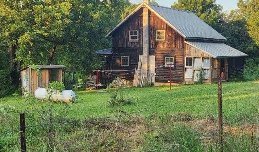 1748 Co Rd P-320, Ava, MO 65608 - 3 Beds, 2 Bath