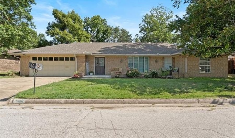 1413 Sunny, Ardmore, OK 73401 - 4 Beds, 2 Bath