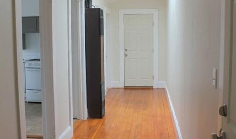 23 Bedlow Ave, Newport, RI 02840 - 1 Beds, 1 Bath