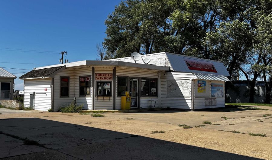 5 N Douglas, Beaver, OK 73932 - 0 Beds, 0 Bath