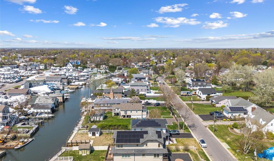 83 Central Ave, Amityville, NY 11701 - 4 Beds, 4 Bath