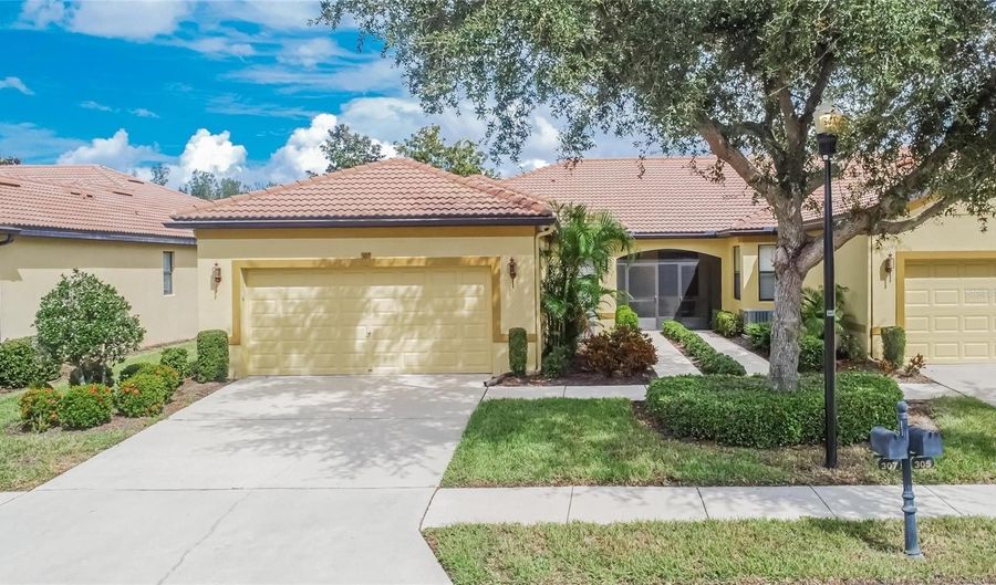 307 BLUEWATER FALLS Ct, Apollo Beach, FL 33572 - 3 Beds, 2 Bath