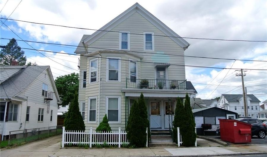 18 Standish Ave, Cranston, RI 02920 - 6 Beds, 3 Bath