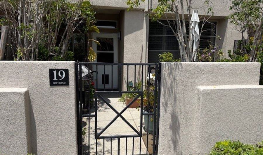 19 Softwind, Aliso Viejo, CA 92656 - 3 Beds, 3 Bath
