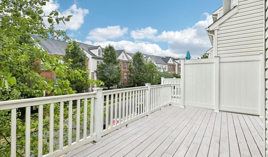 2111 GARDEN GROVE Ln, Bowie, MD 20721 - 4 Beds, 4 Bath