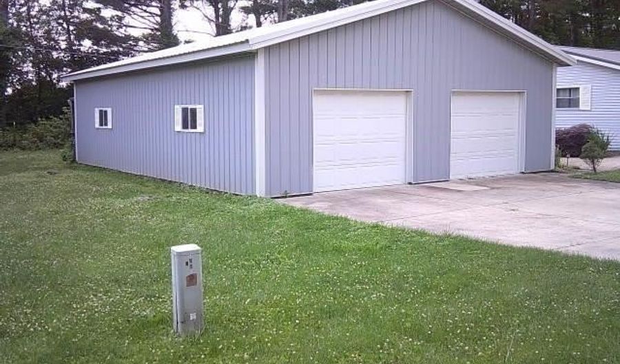 1060 Trinton Cir, Bedford, IN 47421 - 4 Beds, 2 Bath