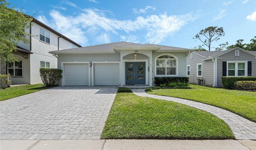 1216 W YALE St, Orlando, FL 32804 - 3 Beds, 2 Bath
