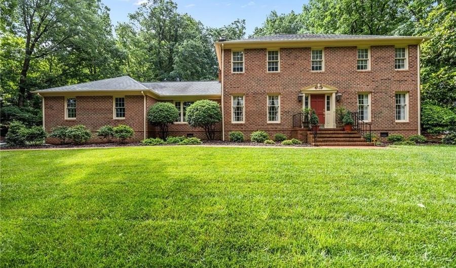 1270 Thayer Dr, Asheboro, NC 27205 - 4 Beds, 3 Bath