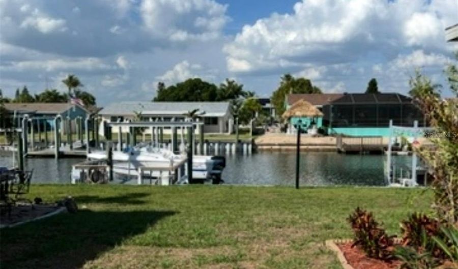 1029 APOLLO BEACH Blvd 5, Apollo Beach, FL 33572 - 2 Beds, 1 Bath