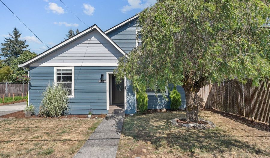 1127 LINN Ave, Oregon City, OR 97045 - 3 Beds, 1 Bath