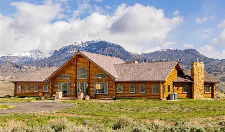 63 Moose Creek Rd, Cody, WY 82414 - 3 Beds, 3 Bath
