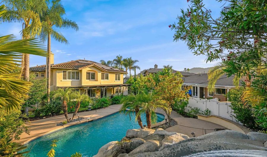 3140 Willow Creek Pl, Escondido, CA 92027 - 5 Beds, 4 Bath