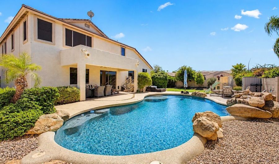2540 E HAZELTINE Way, Chandler, AZ 85249 - 5 Beds, 3 Bath