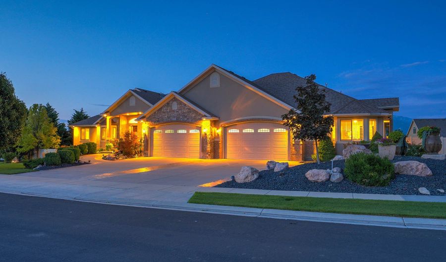 15093 S PASTORAL Way, Bluffdale, UT 84065 - 7 Beds, 7 Bath