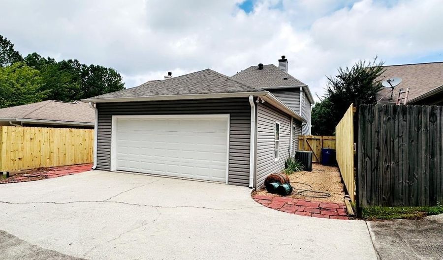 143 WARWICK Cir, Alabaster, AL 35007 - 3 Beds, 3 Bath