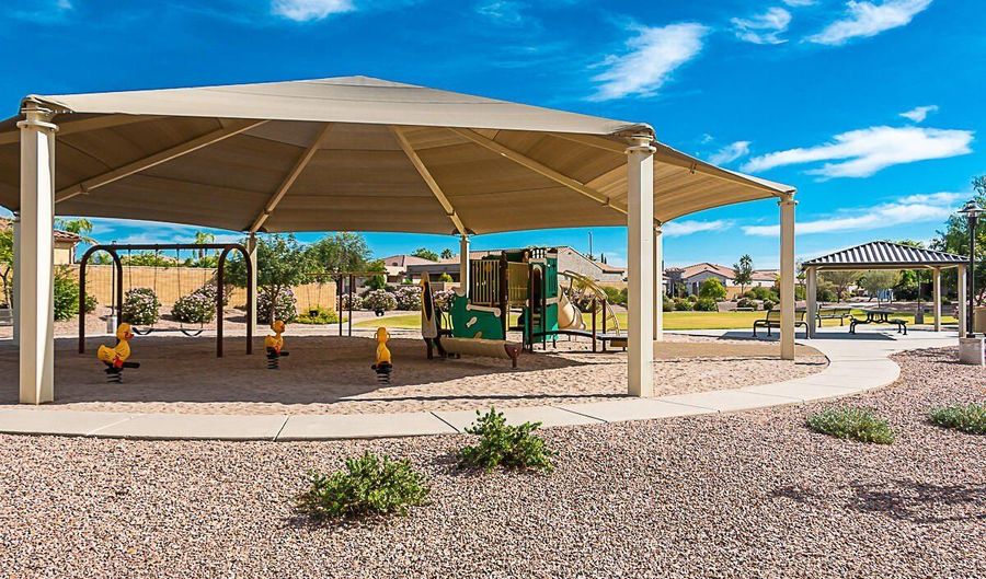 642 E Torrey Pines Pl, Chandler, AZ 85249 - 4 Beds, 3 Bath