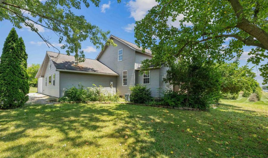 3359 County Road 72, Auburn, IN 46706 - 4 Beds, 2 Bath