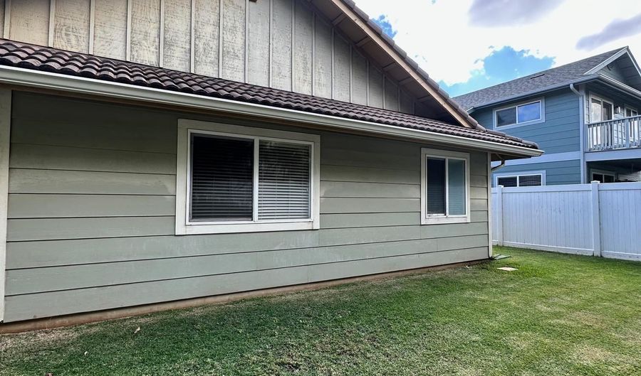 17 Molehulehu Loop, Kahului, HI 96732 - 3 Beds, 2 Bath
