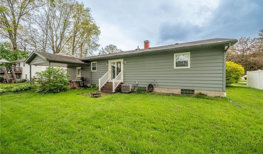 4829 New Rd, Austintown, OH 44515 - 3 Beds, 2 Bath