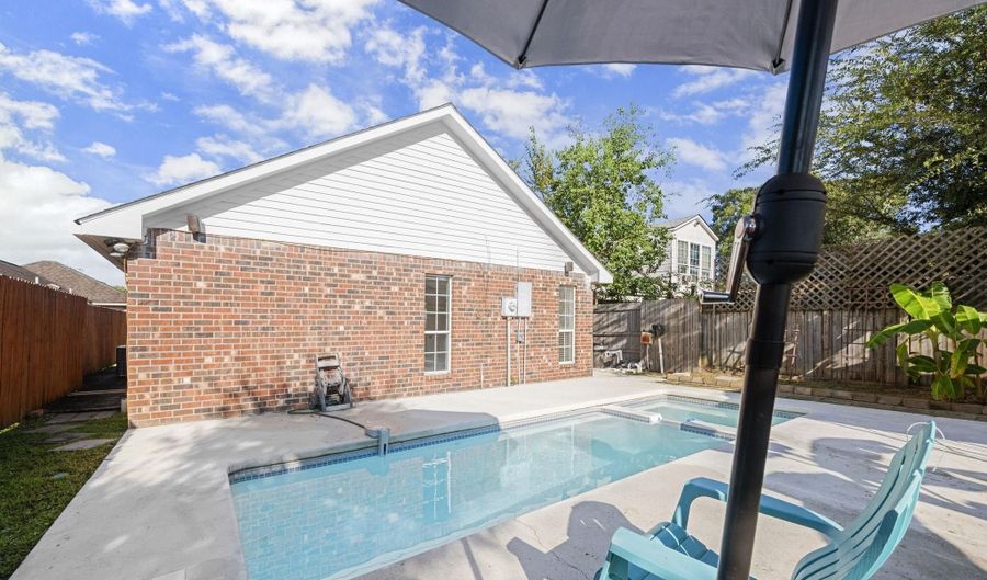 15725 Springwood Ave, Baton Rouge, LA 70817 - 3 Beds, 2 Bath