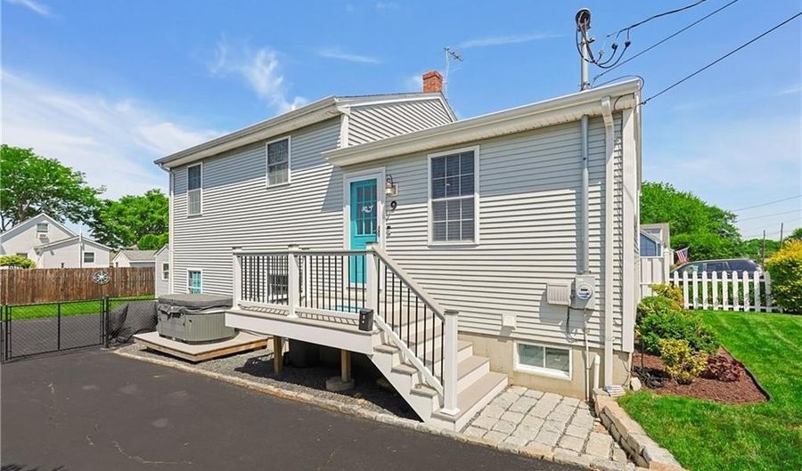 9 Doran Ave, Bristol, RI 02809 - 2 Beds, 2 Bath