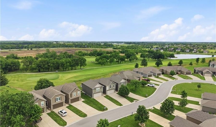 4911 141st Ter, Basehor, KS 66007 - 3 Beds, 3 Bath