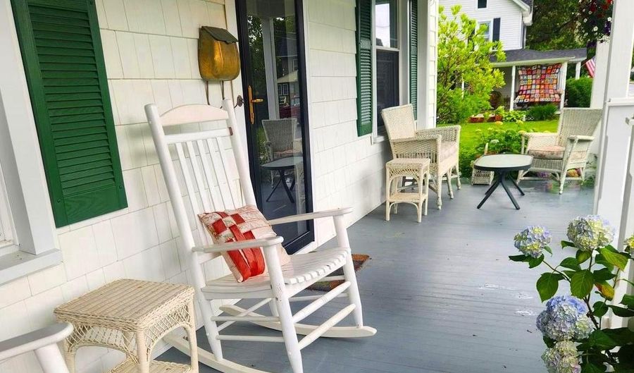 101 WASHINGTON St, Berlin, MD 21811 - 4 Beds, 2 Bath