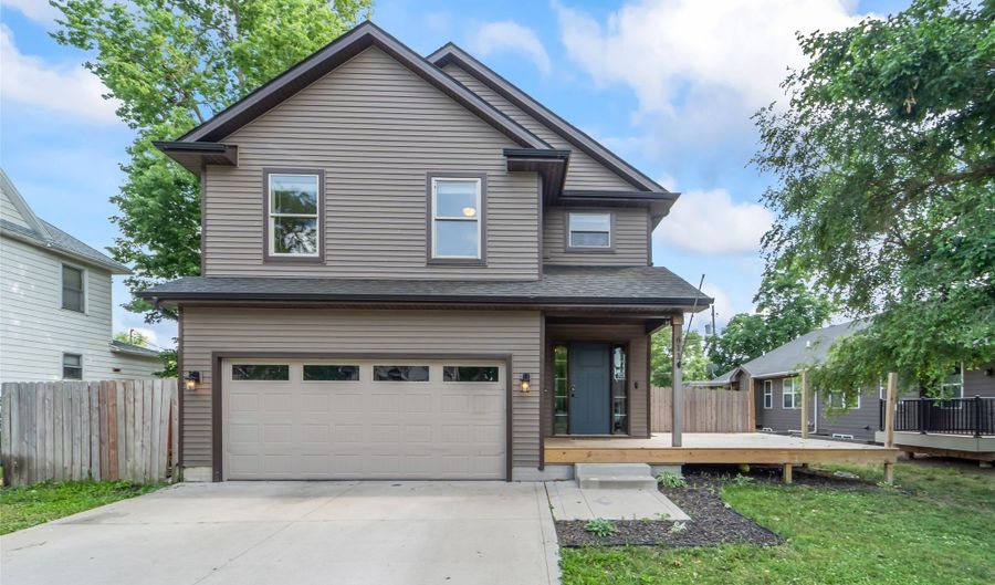 611 Court St, Adel, IA 50003 - 4 Beds, 3 Bath