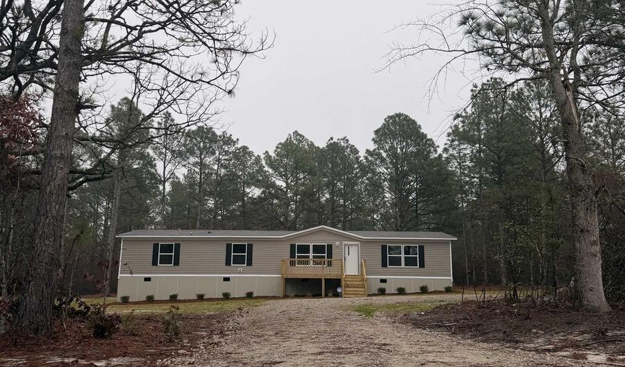 136 Carlton Dr, Batesburg, SC 29006 - 5 Beds, 3 Bath