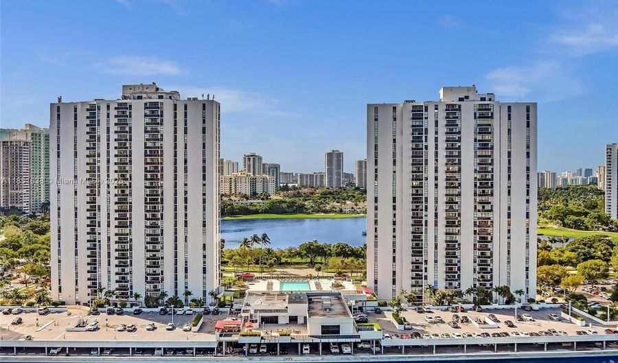 3675 N Country Club Dr 707, Aventura, FL 33180 - 1 Beds, 2 Bath