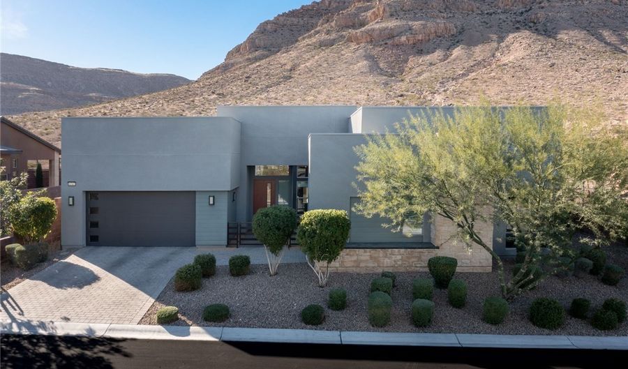 6747 Double Star St, Las Vegas, NV 89135 - 3 Beds, 3 Bath