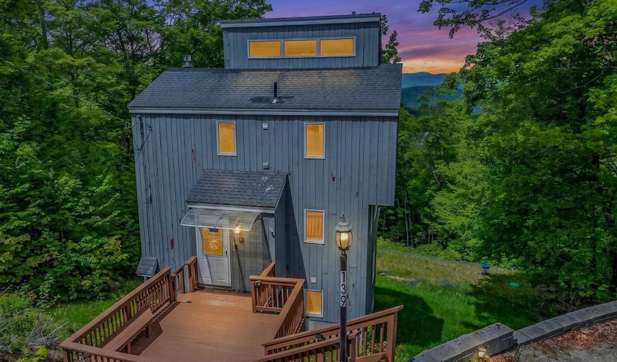 139 Summit Dr, Campton, NH 03223 - 2 Beds, 2 Bath