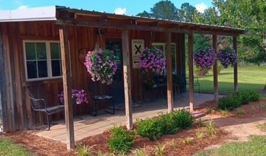 247 Horseshoe Trl, Barnwell, SC 29812 - 3 Beds, 2 Bath