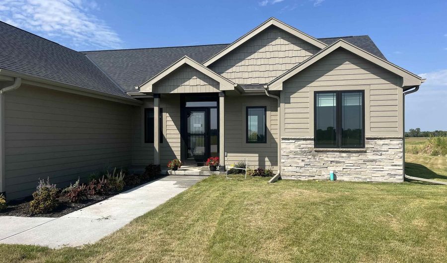 1010 Bluejay Cir, Ashland, NE 68003 - 5 Beds, 3 Bath