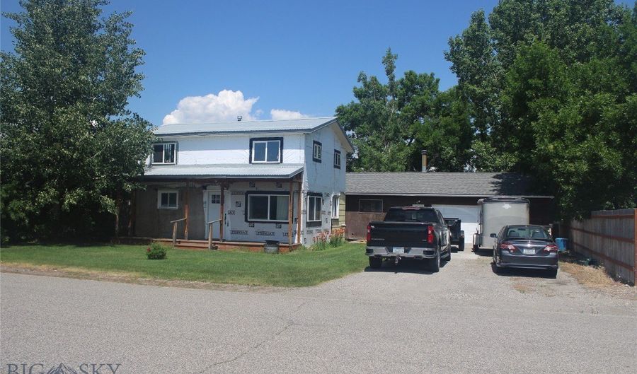 711 Silverbow Ave, Belgrade, MT 59714 - 3 Beds, 1 Bath
