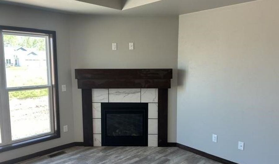 3646 E GLADIOLUS Pl, Appleton, WI 54913 - 3 Beds, 2 Bath