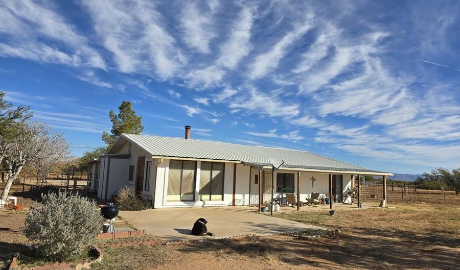 1144 S Hammers Rd, Bowie, AZ 85605 - 2 Beds, 2 Bath