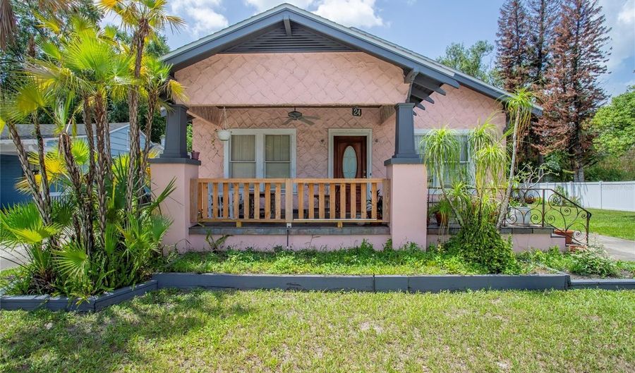 24 E PRINCETON St, Orlando, FL 32804 - 3 Beds, 2 Bath