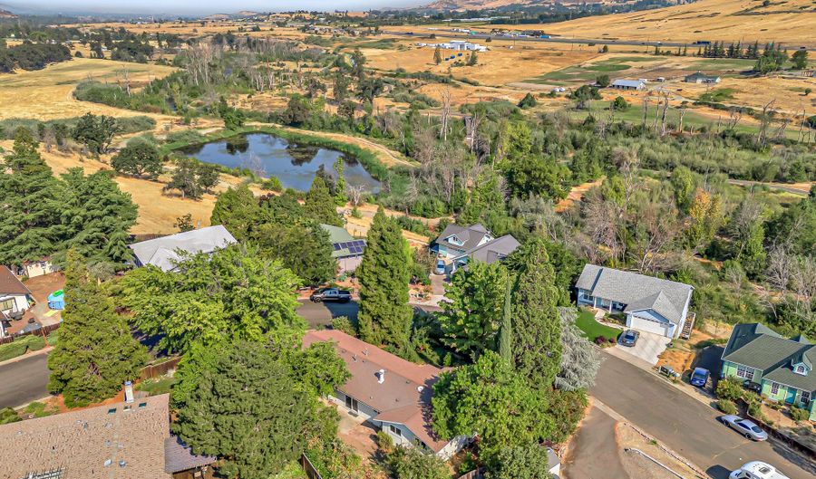360 Coventry Pl, Ashland, OR 97520 - 3 Beds, 2 Bath