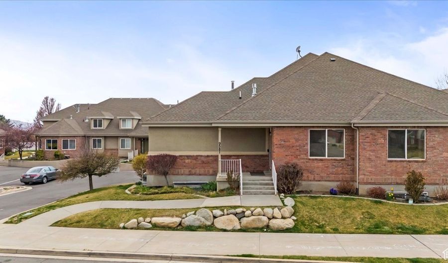 9587 N 4500 W, Cedar Hills, UT 84062 - 3 Beds, 3 Bath